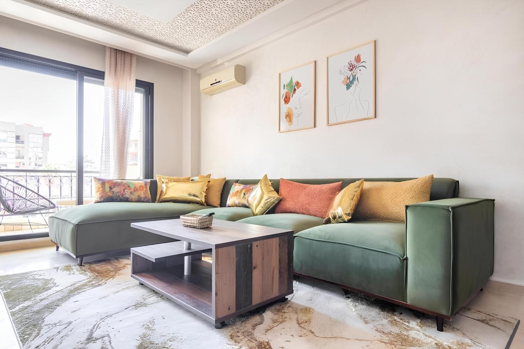 C-Appartement De Luxe Plein Centre De Gueliz Avec Piscine Parking Wifi Netflix マラケシュ エクステリア 写真